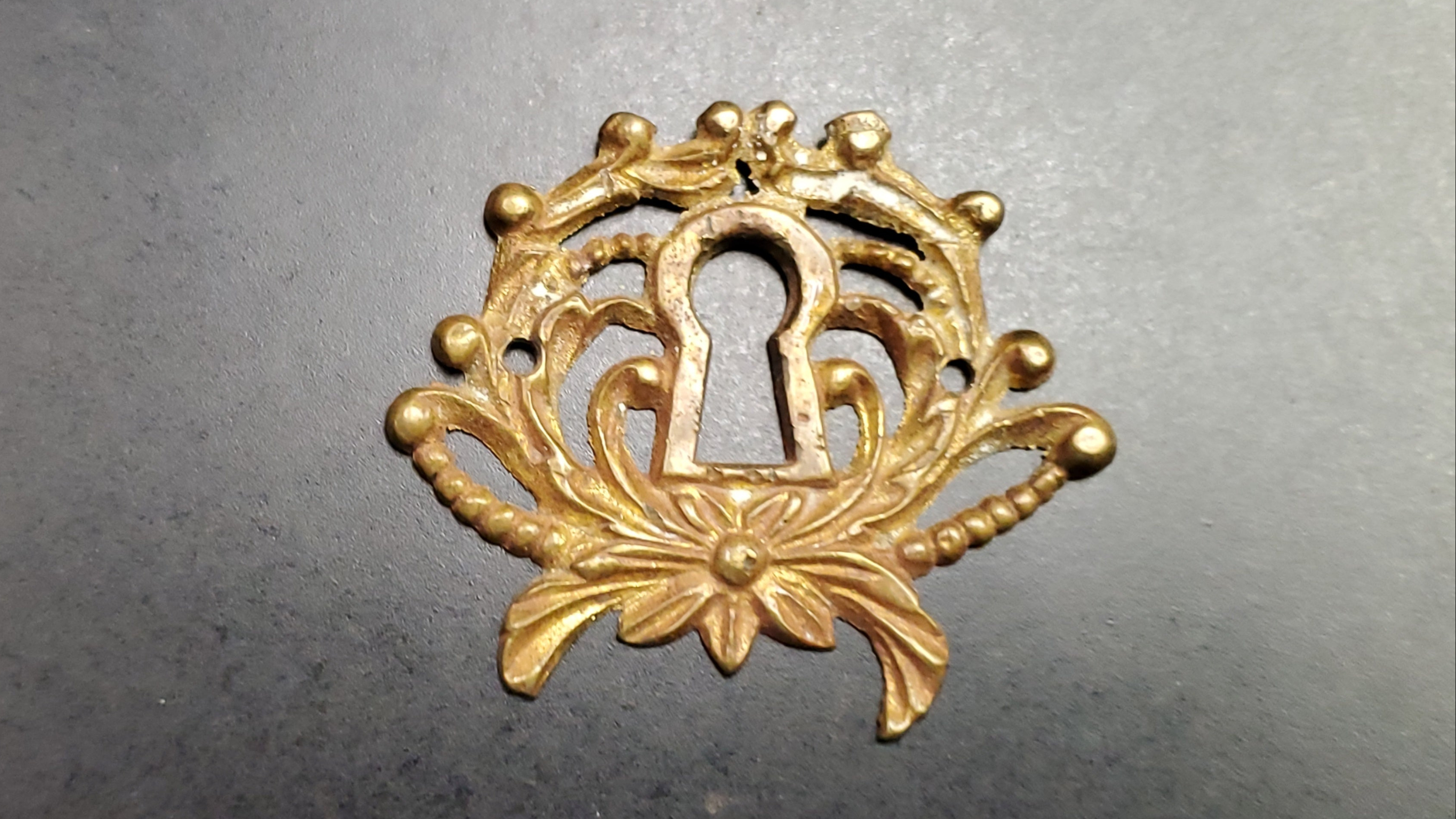 ANTIQUE RESTORATION HARDWARE AT ROBINSONS ANTIQUES ESCUTCHEONS
