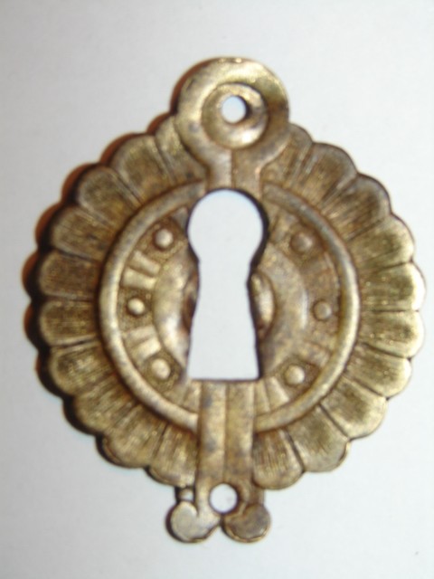 ANTIQUE RESTORATION HARDWARE AT ROBINSONS ANTIQUES ESCUTCHEONS