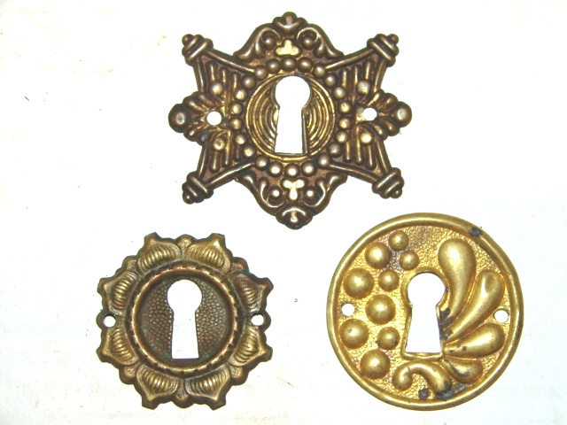 ANTIQUE RESTORATION HARDWARE AT ROBINSONS ANTIQUES ESCUTCHEONS