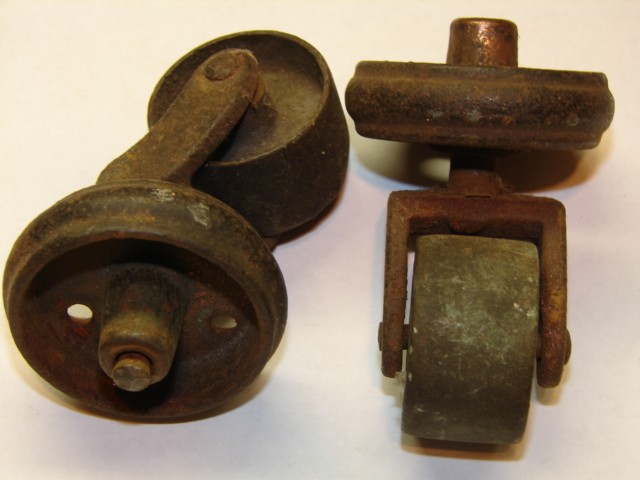 Antique Restoration Hardware, Castor