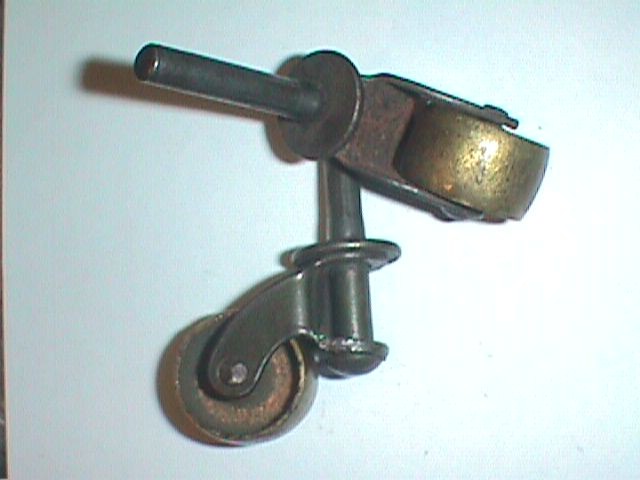 Antique Restoration Hardware, Castor