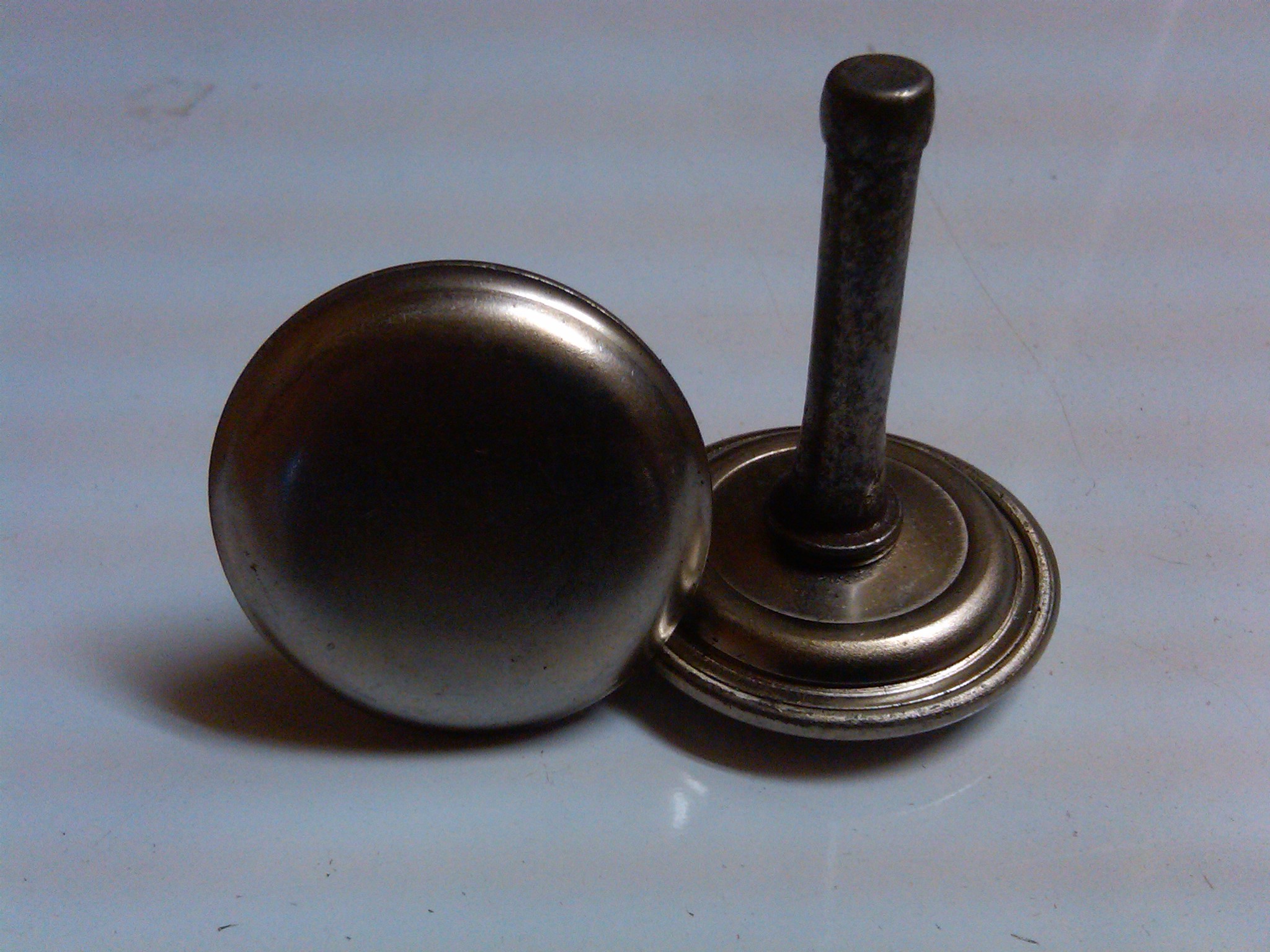 Antique Restoration Hardware, Castor