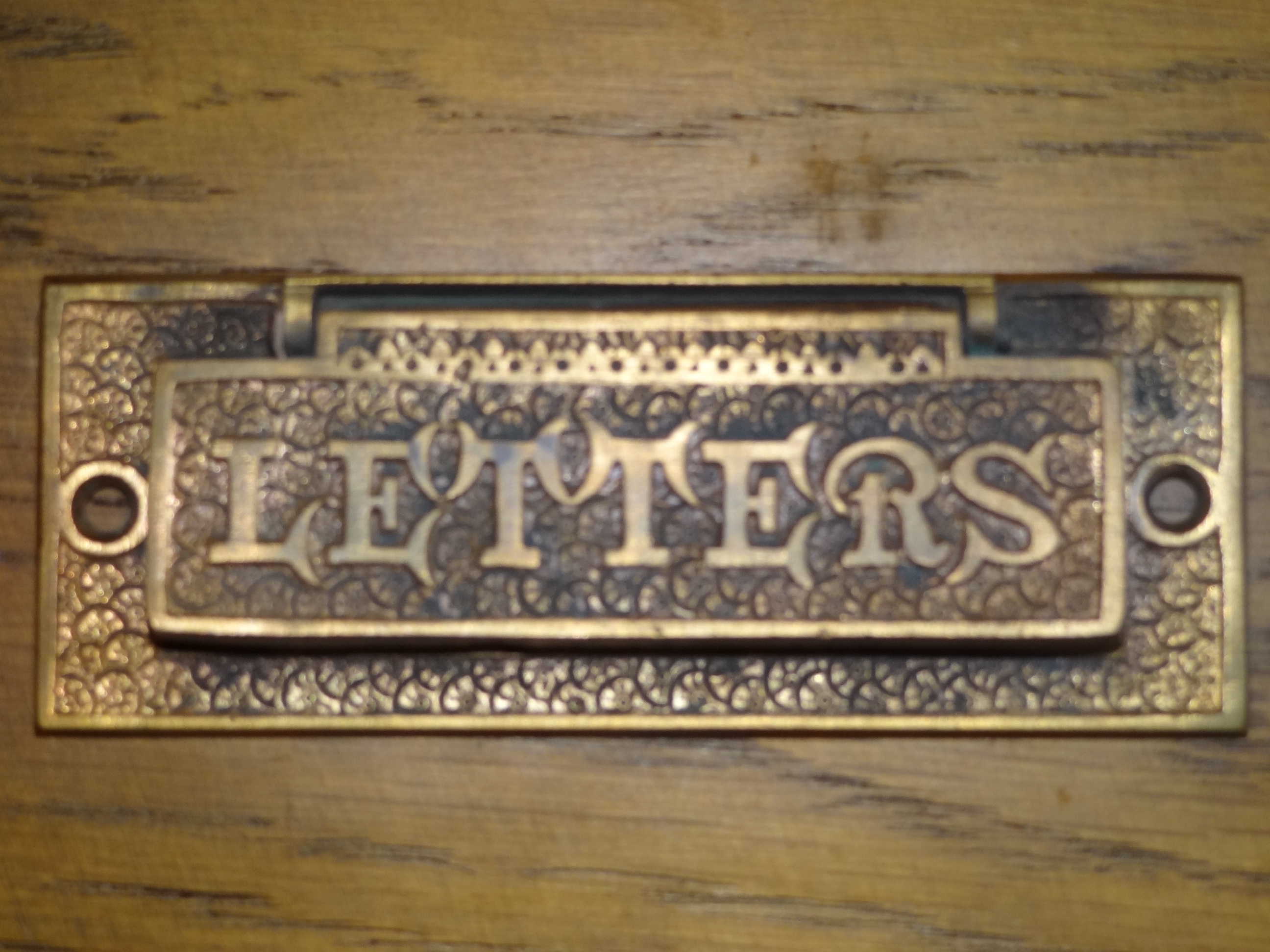  Antique Restoration Hardware, Mail