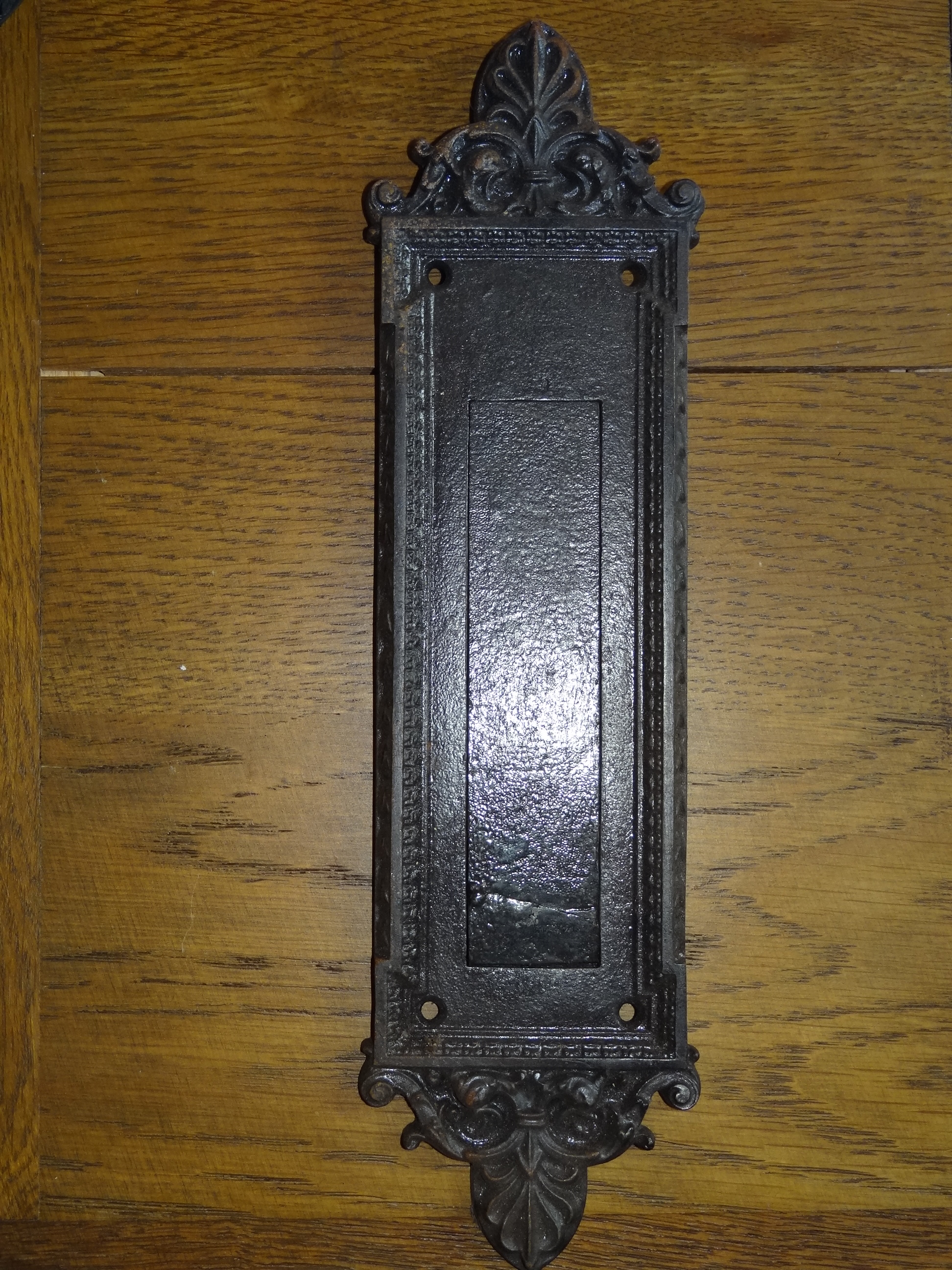  Antique Restoration Hardware, Mail