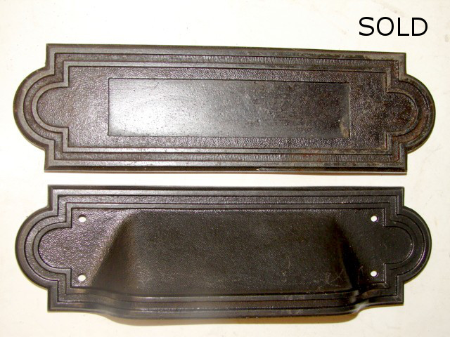  Antique Restoration Hardware, Mail